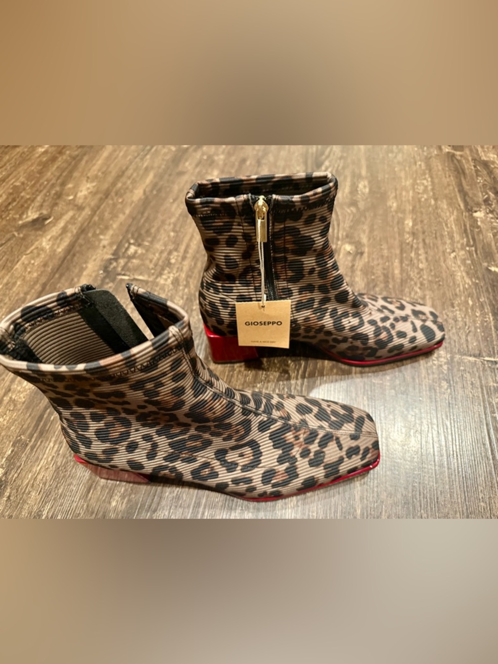 NWT Gioseppo Inger ankle boots, leopard print, size 9.